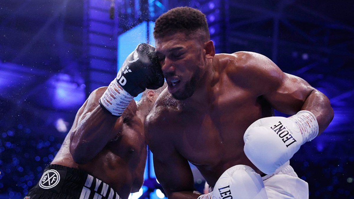 Tarihi maçta nakavt olan Anthony Joshua’ya 28 gün ringe çıkma yasağı verildi